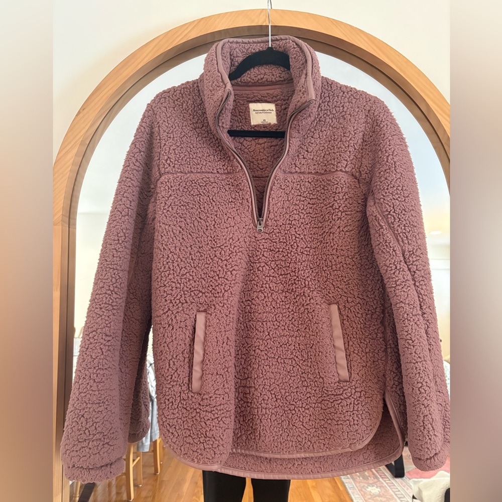 Abercrombie & Fitch Soft A&F pullover sweatshirt - size XS